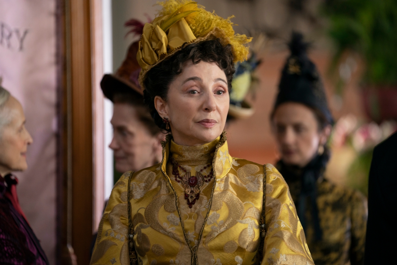 the-gilded-age-costumes-10