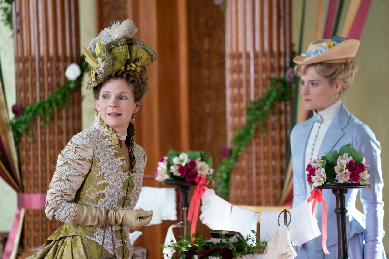 the-gilded-age-costumes-13
