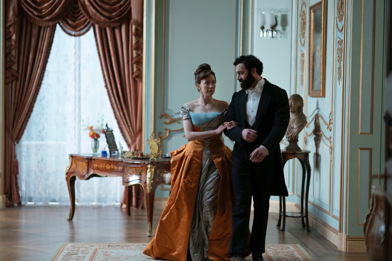 the-gilded-age-costumes-3